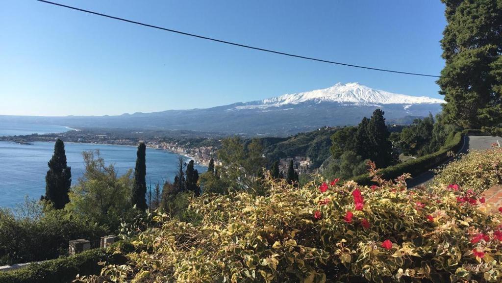 Casa Nicole - Letojanni Taormina Apartment Bagian luar foto