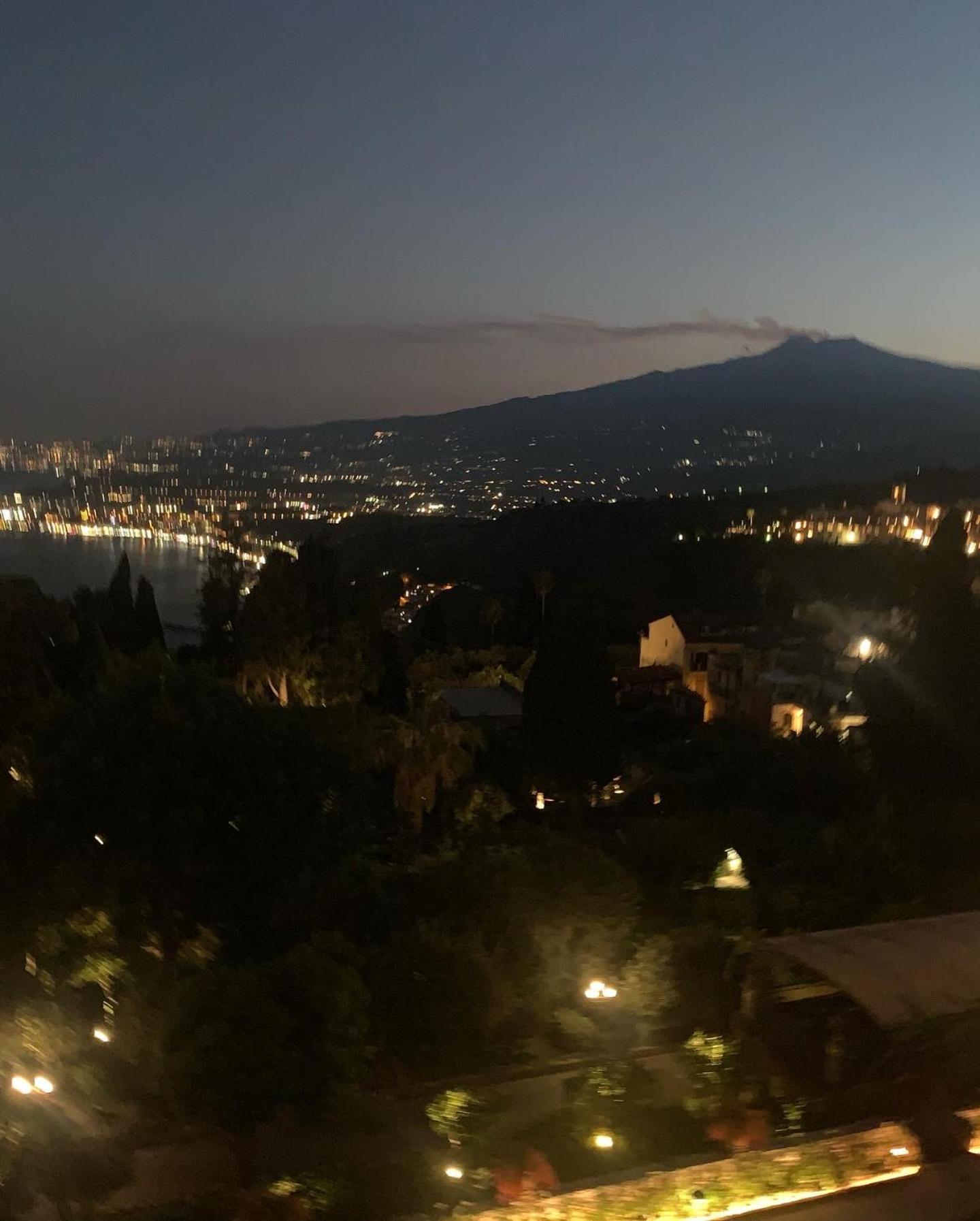 Casa Nicole - Letojanni Taormina Apartment Bagian luar foto