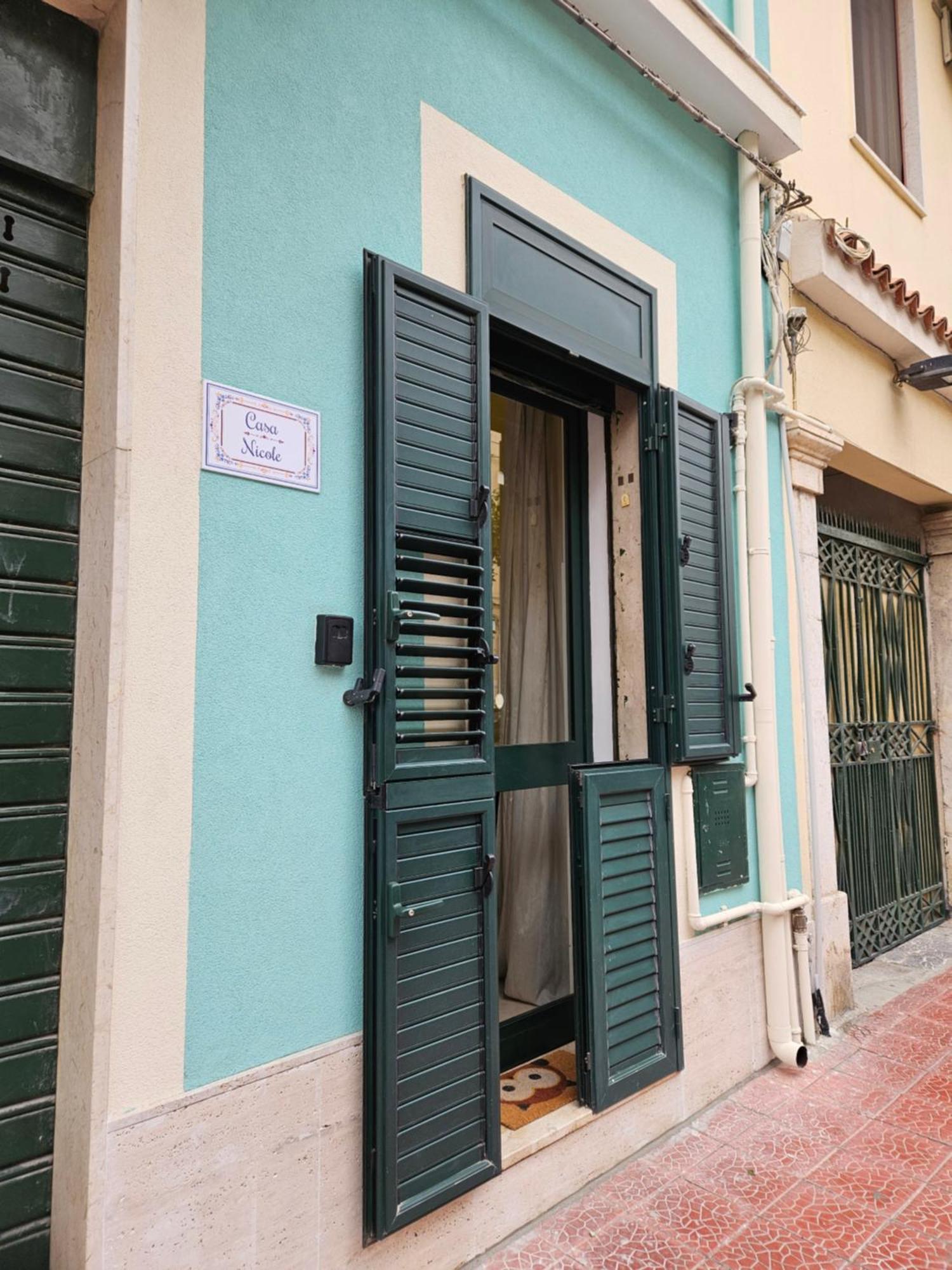 Casa Nicole - Letojanni Taormina Apartment Bagian luar foto